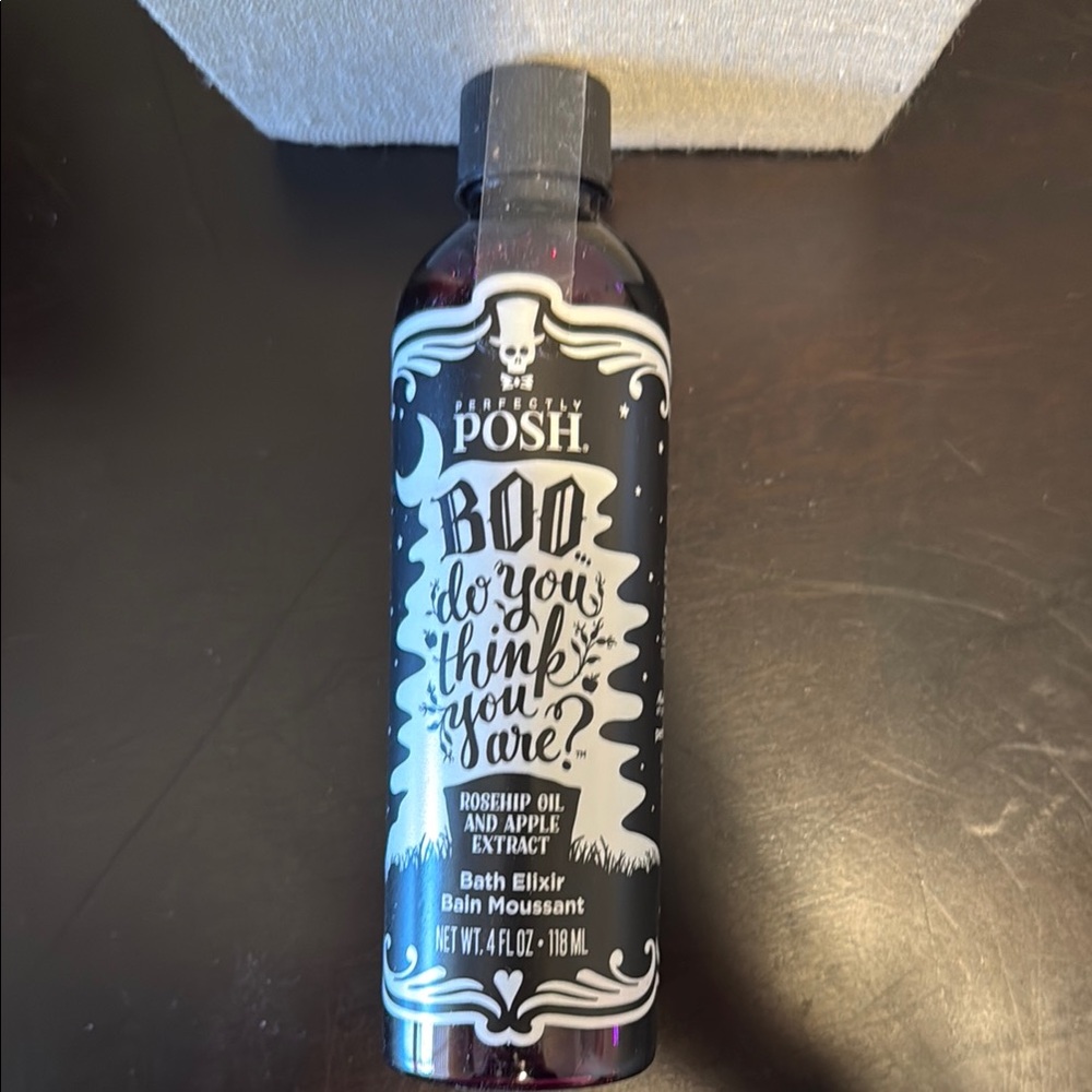 Perfectly Posh Black Bath Soak Gothic Elixir